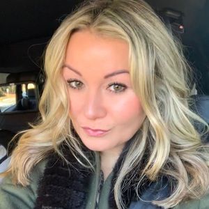 Meet your Posher, Ewa